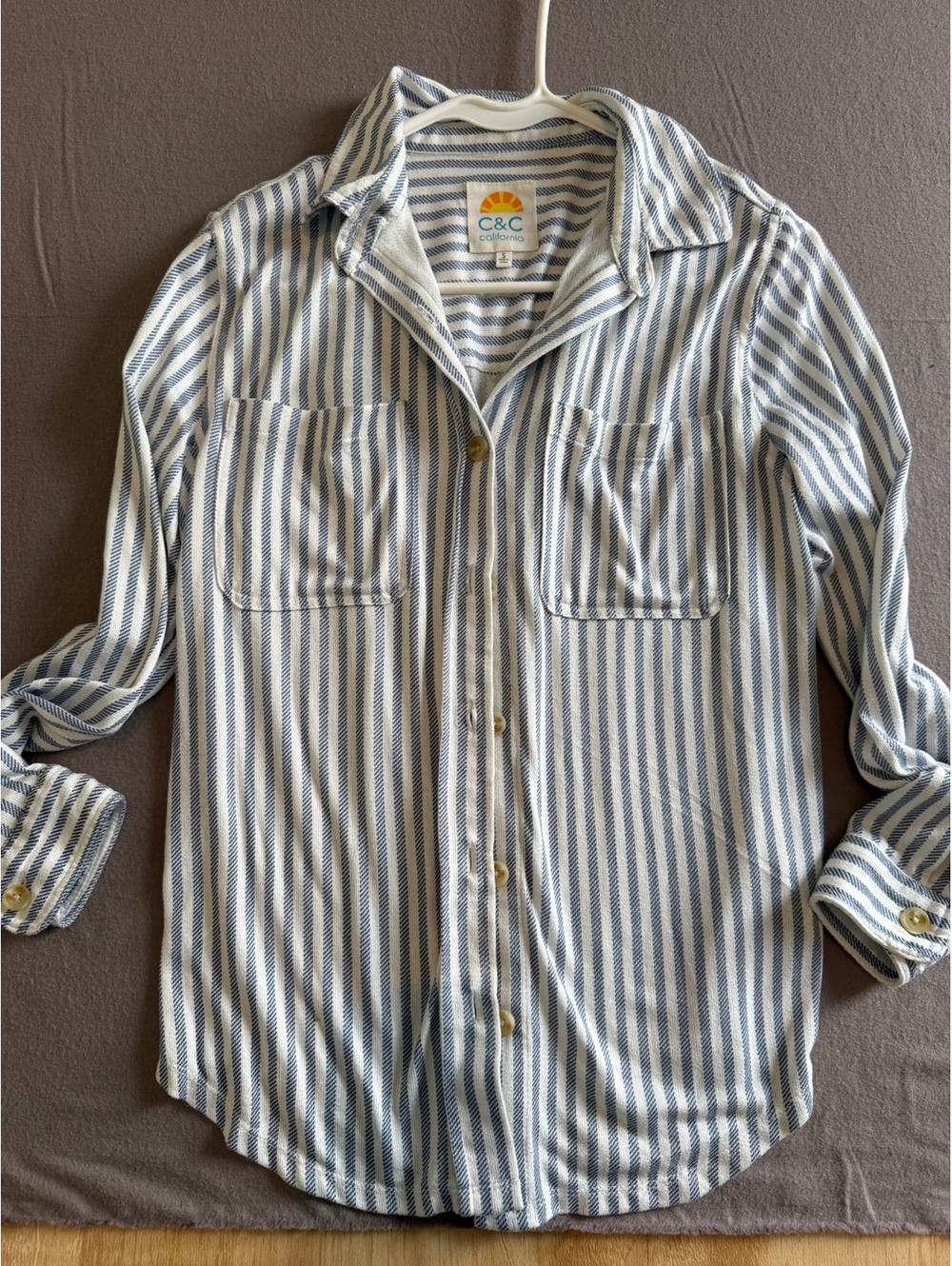 C&C California Blue & White Striped Long Sleeve Button-Up Shirt – Size Small
